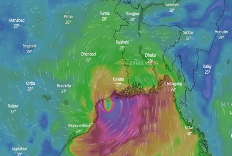 ওডিশা উপকূলে ঘূর্ণিঝড় ‘ইয়াস’