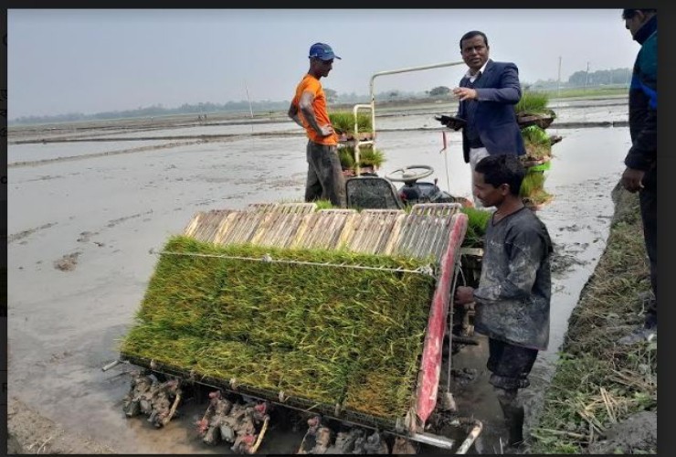 যান্ত্রিকীকরণের সুফল পাচ্ছে কৃষক