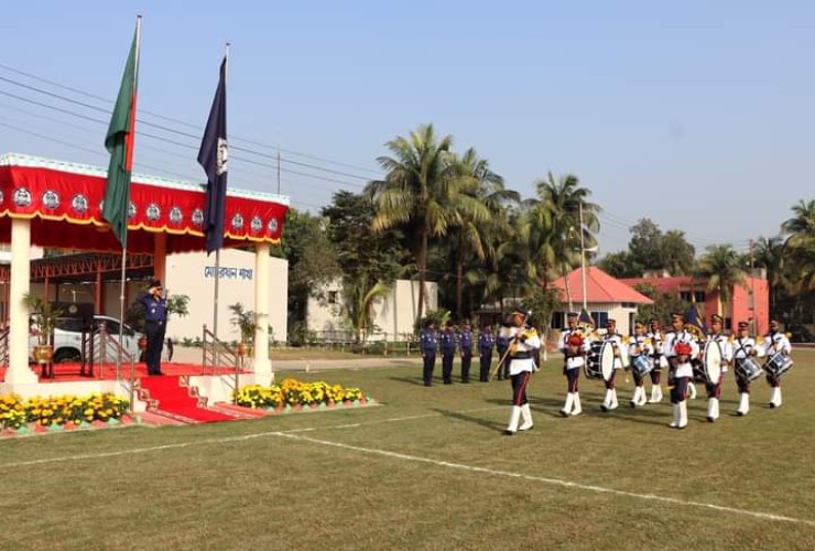 ভোলায় জেলা পুলিশের মাস্টার প্যারেড অনুষ্ঠিত