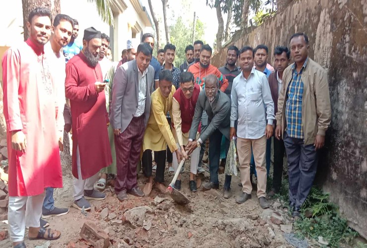 ২১বছর পর সড়ক সংস্কার,স্বস্তি ফিরেছে হাজারো মানুষের