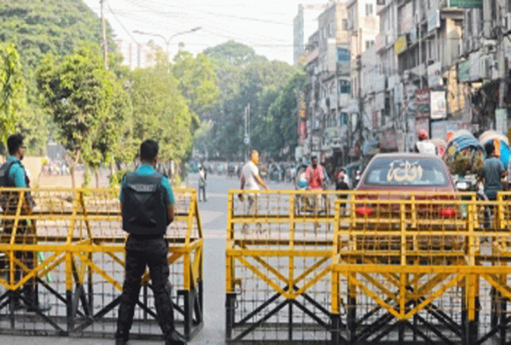 সন্ধ্যা থেকে ঢাকার যেসব সড়কে যান চলাচল বন্ধ